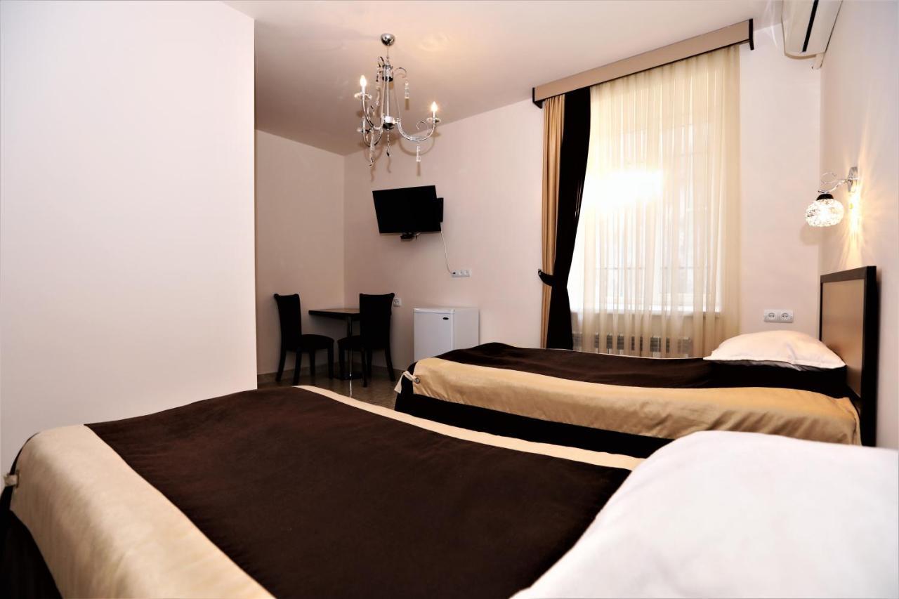 Comfort House Hotel And Tours Erivan Exterior foto